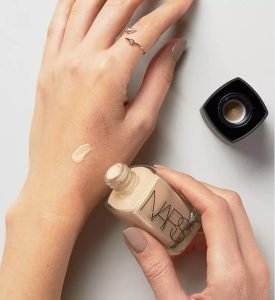 nars-natural-radiant-longwear-foundation-light-one-reflecting-foundation-high-coverage-liquid-foundation-40ml