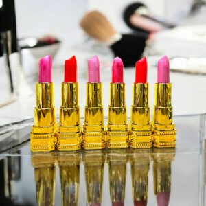 matte-velvet-lipstick-set-of-6-richly-pigmented-multicolor-shades-with-soft-creamy-texture-and-long-lasting-wear-for-elegant-and-bold-lips