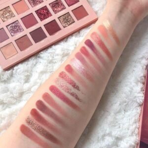 18-shade-glittery-matte-nude-eyeshadow-palette-2